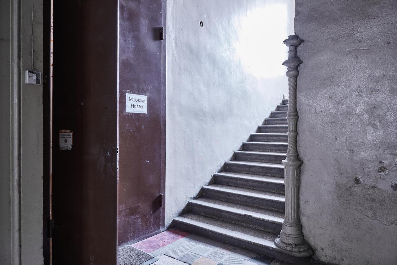 Moosica Hostel Tbilisi ภายนอก รูปภาพ