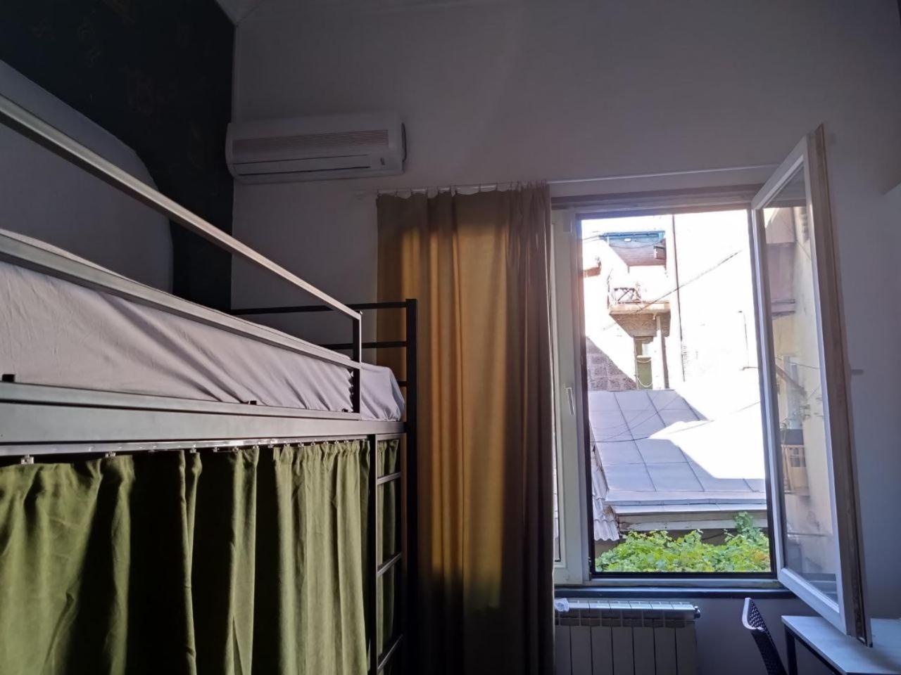 Moosica Hostel Tbilisi ภายนอก รูปภาพ
